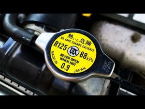 МАШИНА НЕ ЗАКИПИТ ЕСЛИ СДЕЛАТЬ ТАК.  Мало кто знает секрет крышки радиатора