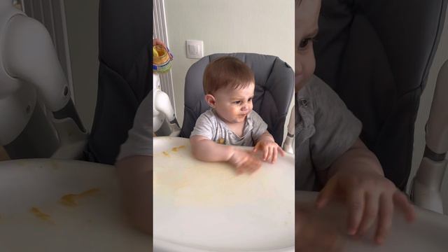 Малыш не хочет кушать 😂 funniest babies eating смотреть онлайн