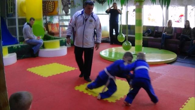 Demo Team SEVASTOPOL KIDS ( г. Севастополь ). Тренер Исаков Владимир Георгиевич смотреть онлайн