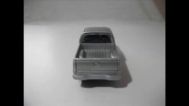 Maisto Chevrolet Silverado Pickup Truck смотреть онлайн