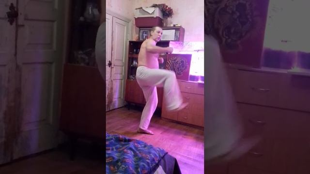 Базовые удары Таеквон до :битуро чаги;ануро нерио чаги;бакуро нерио чаги;твит чаги. смотреть онлайн