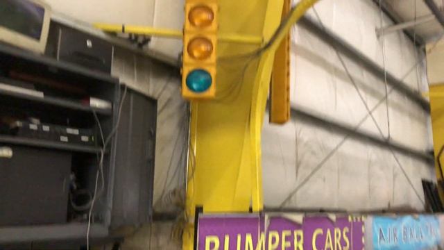 Indoor Roller Coaster & Go Kart Racing смотреть онлайн