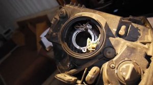 Замена габаритной лампочки на kia sportage 2