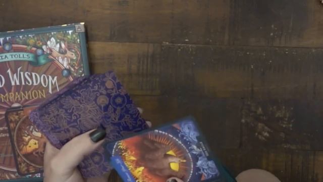 Wild Wisdom Companion Book & Deck смотреть онлайн