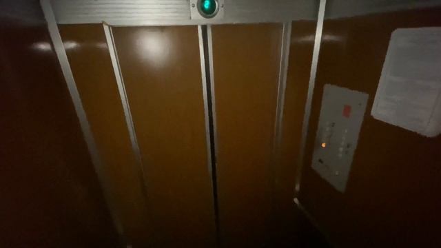 Поликлиника! Лифты ЩЛЗ 1990 г.в. V=1 м/с; Q=500 кг. смотреть онлайн