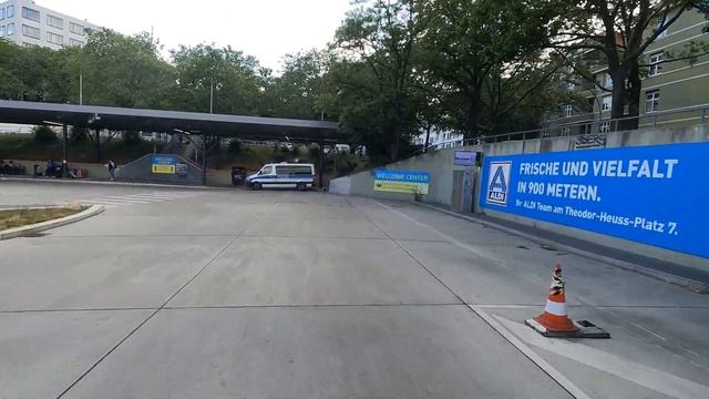 Berlin ZOB, Flixbus смотреть онлайн