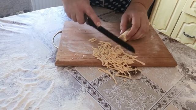 КУРИНЫЙ СУП С ДОМАШНЕЙ ЛАПШОЙ. КАК У СВЕКРОВИ!!!! смотреть онлайн