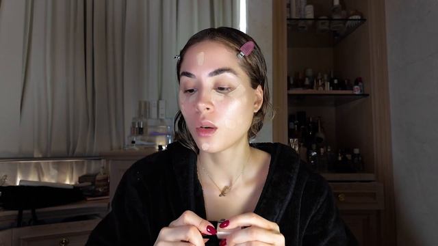 VLOG: Cat Eyes Makeup súper fácil, cómo mantengo el COLOR de mi pelo | Nicole Ravachi смотреть онлайн