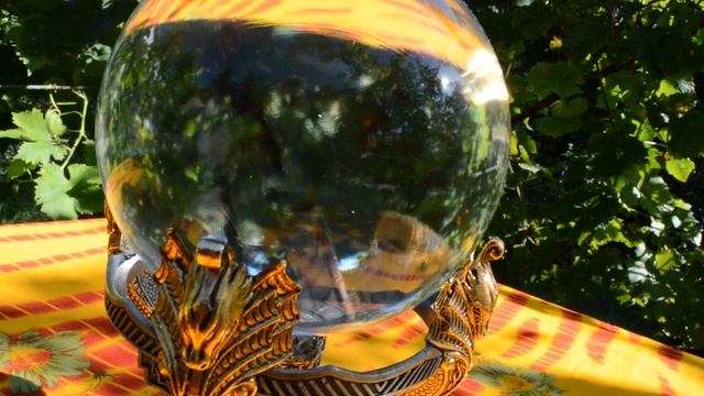 200-year-old Orbuculum (relic) Antique Crystal Oracle Sphere - Crystal Ball - that really works! смотреть онлайн