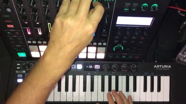 Roland MC 707 + Arturia Keystep 37 jam -  Exploring