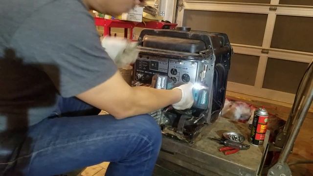 Honda EU3000is Recoil Electric Starter Assembly Removal смотреть онлайн