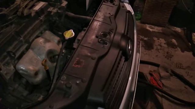 Промывка радиатора печки Хьюндай Акцент 2008 года смотреть онлайн