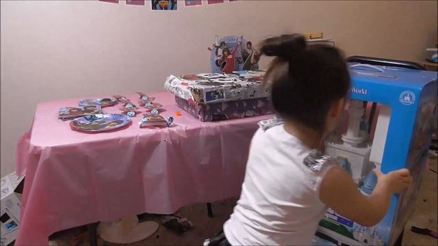 Opening Birthday Presents - Skechers, Disney, Monster High & Big Surprise Gift смотреть онлайн