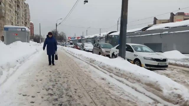 У755НТ178: Парковка на тротуаре смотреть онлайн
