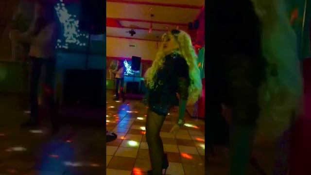 Песня красивая… Но не обо мне… Любовницей не была и не хочу… Родители с детства привили порядочност смотреть онлайн