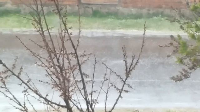 Град и ливень смотреть онлайн