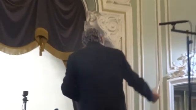 Й.Гайдн. Лондонская симфония. Фрагмент Menuetto смотреть онлайн