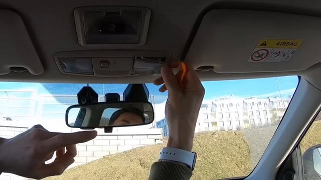 Замена ламп плафонов на светодиодные. Mitsubishi Outlander. смотреть онлайн