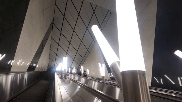 Переход c метро Воронцовская БКЛ на Калужскую [4k60fps] смотреть онлайн