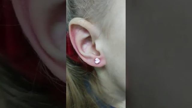 Прокол ушей в Новосибирске смотреть онлайн