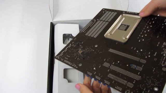 Материнская плата ASUS F2A55-M | unboxing смотреть онлайн