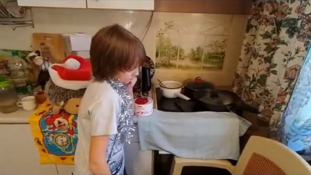 НОВОГОДНЯЯ КАРАМЕЛЬ В ДОМАШНИХ УСЛОВИЯХ / Как делать карамель/ В домашних условиях смотреть онлайн