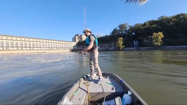 FAST!!! 1 BAIT, 1 HOUR, 1 FISH CHALLENGE_SOUND IS BAD. SORRY LOL смотреть онлайн