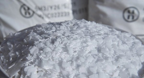 Каустическая сода, или едкий натрий. Как быстро и без разборки прочистить трубы!