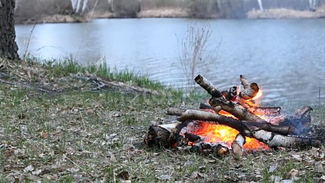 Костёр, река и звуки природы, Релакс / Bonfire, river and sounds of nature, Relaxation смотреть онлайн