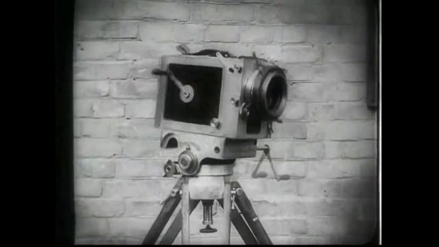 Brows Held High - Man with a Movie Camera | Человек с киноаппаратом [Rus Vo] смотреть онлайн