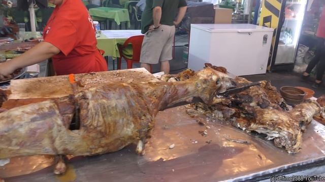 Serbia Street Food. Roasting and Cutting many Lambs and Porks. Rostiljijada, Leskovac смотреть онлайн