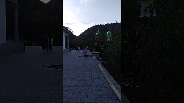 Красивые места Молдовы.Монастырь в Сахарне. смотреть онлайн