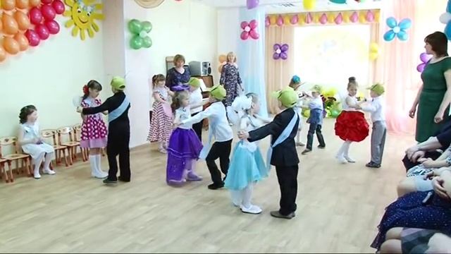 танец муравьёв и стрекоз смотреть онлайн