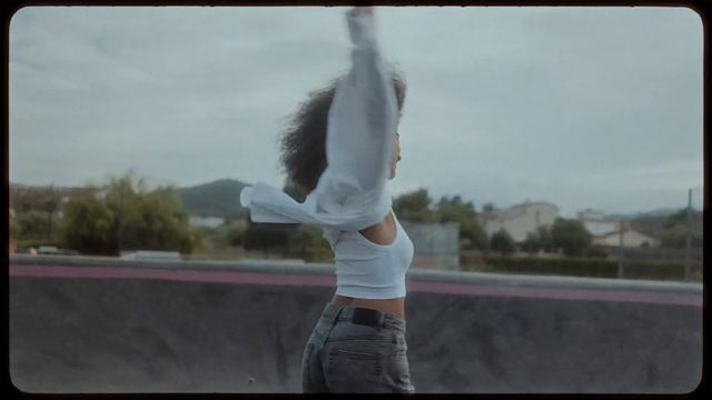 Canon EOS R6 Mark II - Cristal Video Portrait - using Dehancer Plugin for Final Cut Pro X смотреть онлайн
