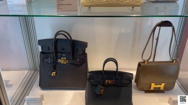 В Китае сняли обзор галерей Гонконга, аукционный дом Christie's, Opera Gallery, White Cube и др/202 смотреть онлайн