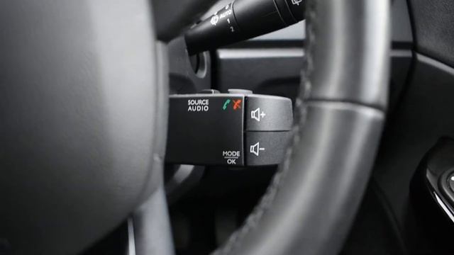 ML17LTE Renault Captur 0.9 Dynamique S Nav Tce [90] Manual смотреть онлайн