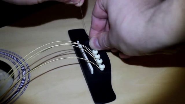 Порвал струны. Как поменять? смотреть онлайн