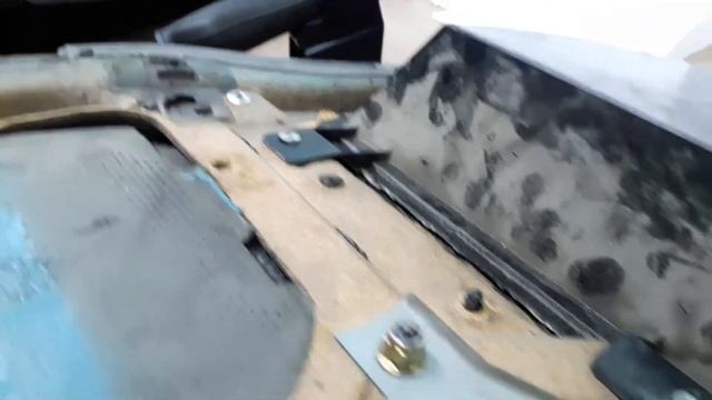 Как снять ручку с карты двери BMW E39 (часть 2) смотреть онлайн