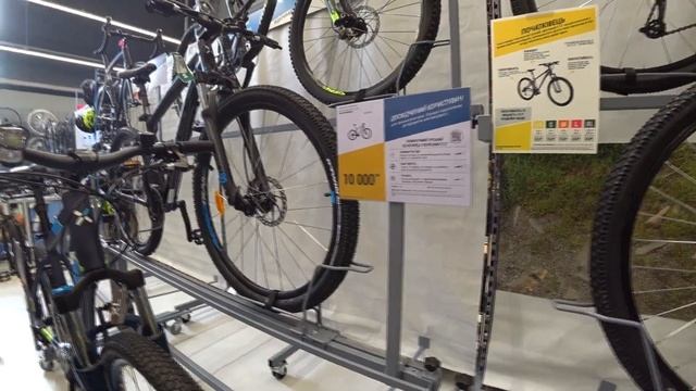Первый в Украине Decathlon открылся в Киеве смотреть онлайн