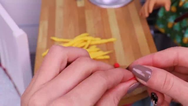 Baby Doll cooking pasta from play dough! Play Toys kitchen crafts for kids смотреть онлайн