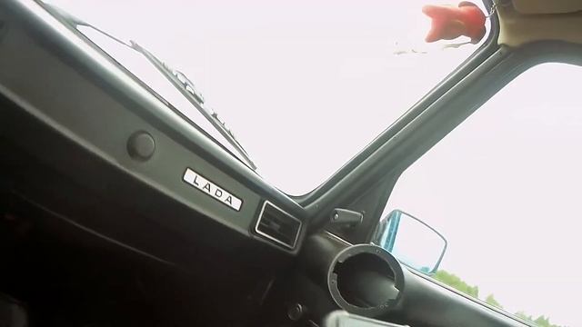 Гонки начинаются.Правильный выхлоп на Ваз.ВАЗ 2107 vs ВАЗ 2105 смотреть онлайн