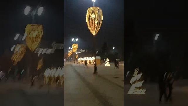 Новогодняя Старая Площадь Город Алматы - Праздничная Площадь "Астана" смотреть онлайн