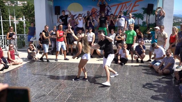 Rick & Larissa Zouk Demo At Zouktime! Croatia 2019