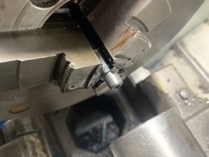 Маленькая особенность при нарезании конической резьбы.