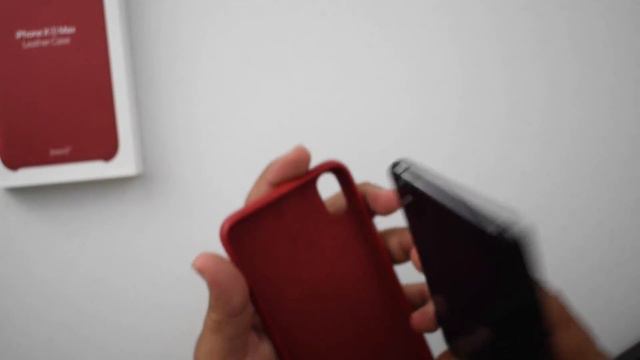iPhone XS Max Product(RED) Leather Case - First Impressions смотреть онлайн