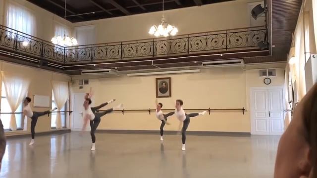 самые красивые экзамены в России смотреть онлайн