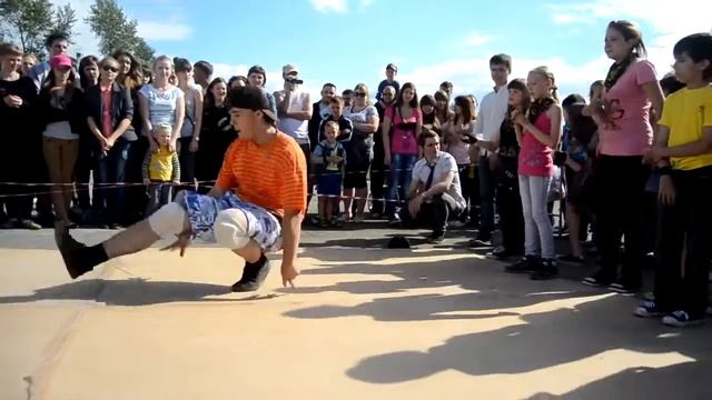 URBANсэйшн-II: Sliding Style против Dolls Show смотреть онлайн