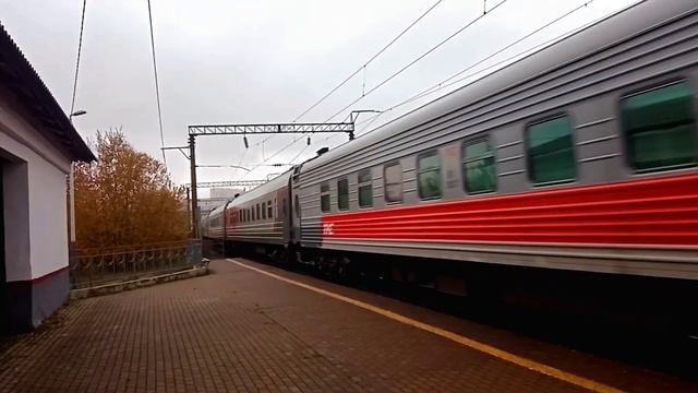 ЭП20-047 летит со спуска с поездом №19 Ростов - Москва смотреть онлайн
