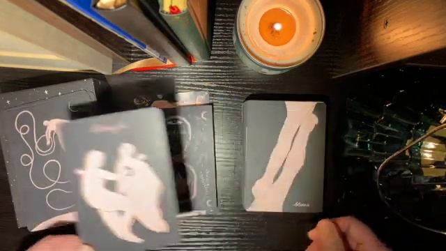 ASMR Unboxing & Flip Through: Reclaim Oracle *Damaged* B Grade смотреть онлайн