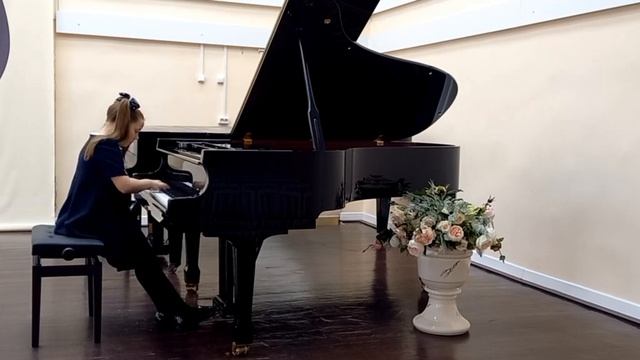 М.Шмитц "Джазовая инвенция №6" До-Мажор, С. Прокофьев "Шествие кузнечиков" из цикла "Детская музыка смотреть онлайн